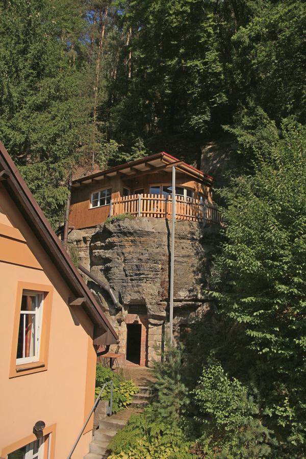 Malbenka - Chata Na Skale Pod Hradem Kokorin Zewnętrze zdjęcie
